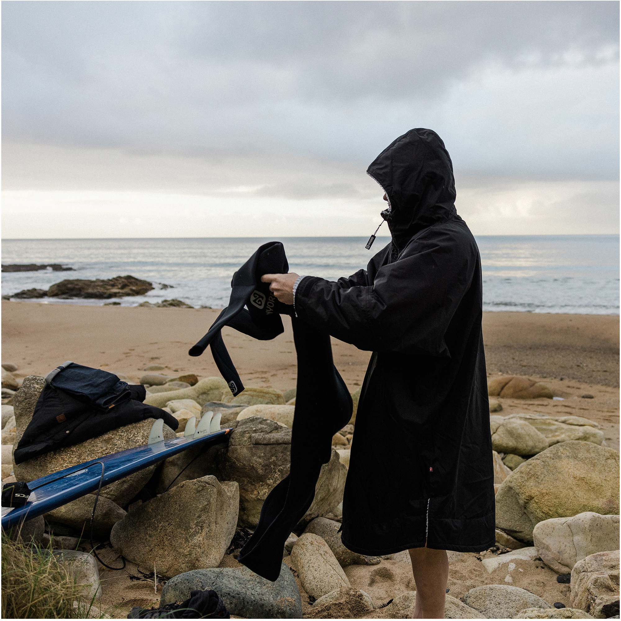 2026 Nyord Peignoir à Langer Extérieur Primaloft ACC0005 - Black / Gris