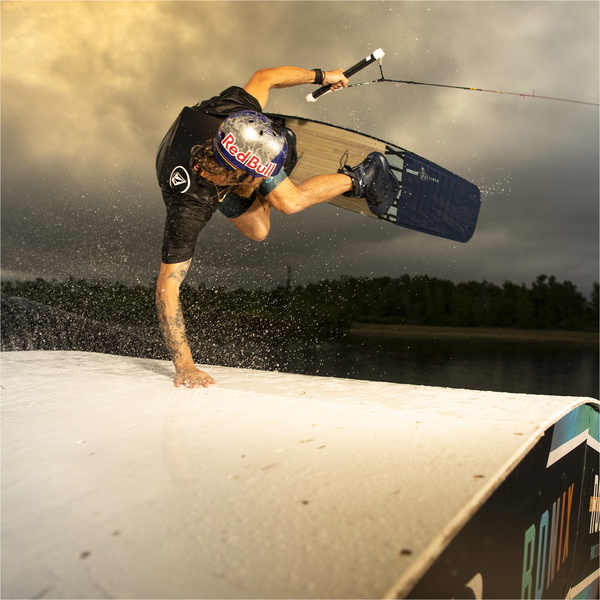 2022 Ronix Kinetik Project Springbox 2 Cable Wakeboard 22220 - Navy / Gris / Noir