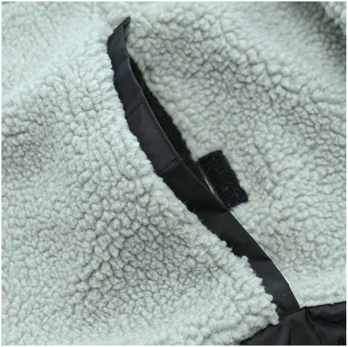 2026 Northcore Beach Basha Sport Manches Longues Changeantes Robe / Poncho NOCO24N - Black