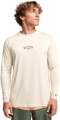 2026 Billabong Hommes Solar Flare Long Sleeve Lycra Vest EBYWR03029 - Chino