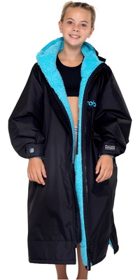 2026 Dryrobe Junior Advance Long Sleeve Changing Robe V3KSLSDA - Black / Blue