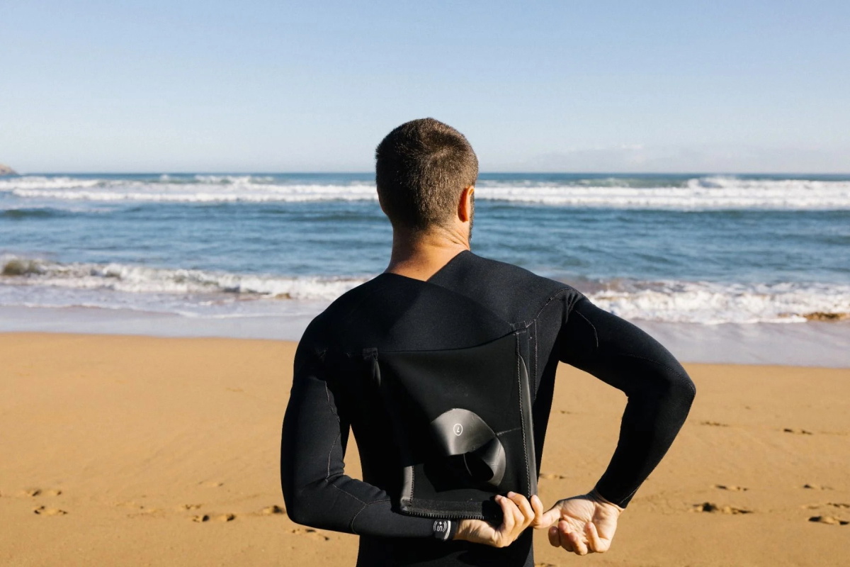 Combinaison de natation comparée à une combinaison de surf